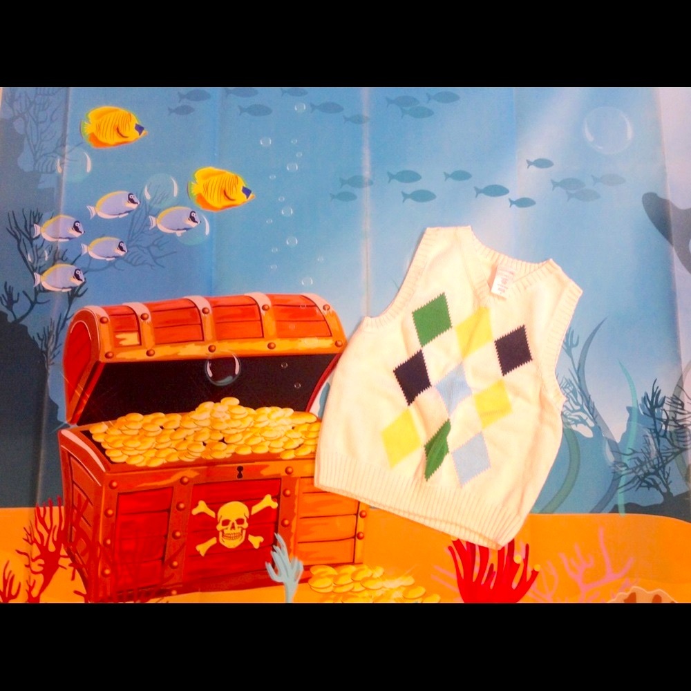 White argyle sweater c’est